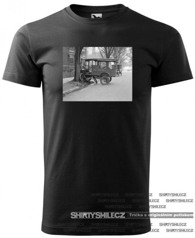 černé tričko nehoda poštovního auta pánské