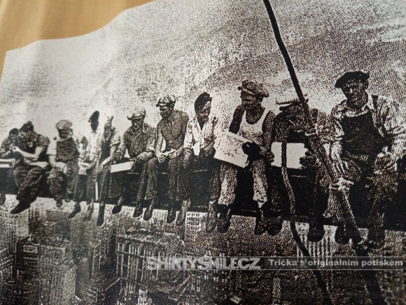 Tričko Oběd na vrcholu mrakodrapu - Střih: unisex, Barva: bordó, Velikost: M